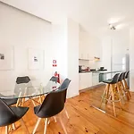 Apartamento Guestready - Stylish W/ Balcony In Graca *