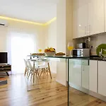 Apartamento Guestready - Stylish W/ Balcony In Graca Lisboa
