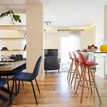 Apartamento Guestready - Stylish W/ Balcony In Graca Lisboa