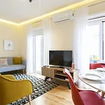 Guestready - Stylish W/ Balcony In Graca Lisboa