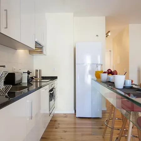 Guestready - Stylish W/ Balcony In Graca * Лісабон