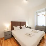 Guestready - Stylish W/ Balcony In Graca *