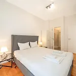 Guestready - Stylish W/ Balcony In Graca * Lisbon
