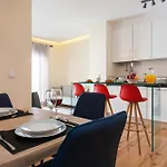 Guestready - Stylish W/ Balcony In Graca Διαμέρισμα *