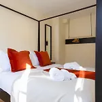 Guestready - Stylish W/ Balcony In Graca Διαμέρισμα
