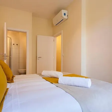 Guestready - Stylish Apt W/ Balcony In Graca