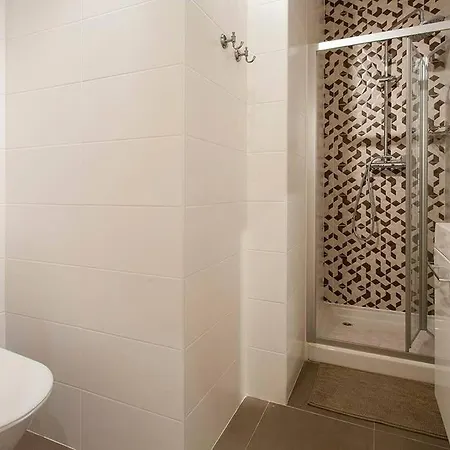 Guestready - Stylish Apt W/ Balcony In Graca