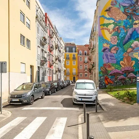Apartamento Guestready - Stylish W/ Balcony In Graca Lisboa