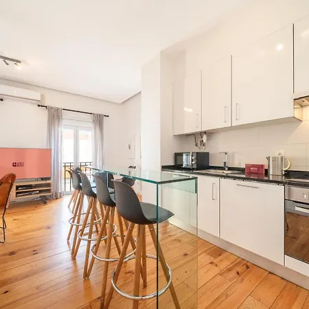 Apartamento Guestready - Stylish W/ Balcony In Graca Lisboa