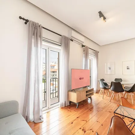 Guestready - Stylish W/ Balcony In Graca Apartamento *