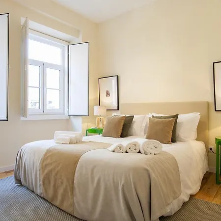 Guestready - Stylish W/ Balcony In Graca * Lisboa