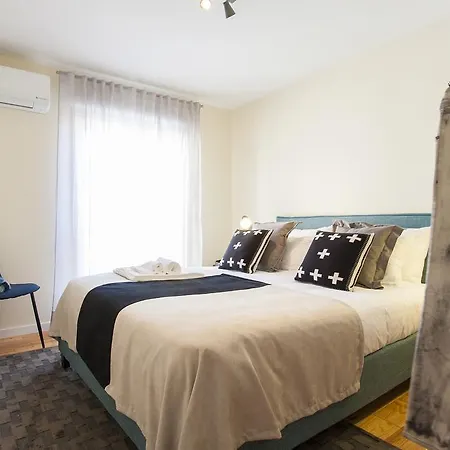 Lägenhet Guestready - Stylish W/ Balcony In Graca