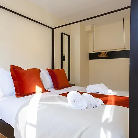 Guestready - Stylish W/ Balcony In Graca Lägenhet