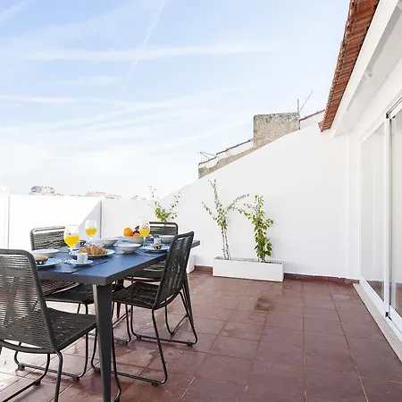 Lägenhet Guestready - Stylish W/ Balcony In Graca Lisboa