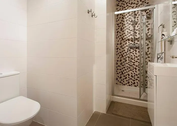 Guestready - Stylish W/ Balcony In Graca