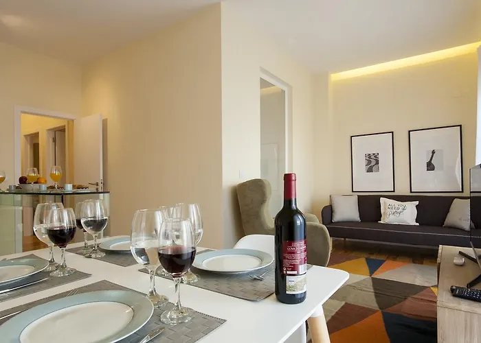Guestready - Stylish W/ Balcony In Graca * Lisboa