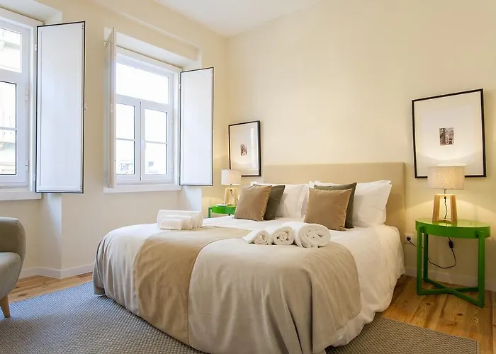 Guestready - Stylish W/ Balcony In Graca * Lisboa