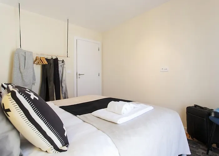 Guestready - Stylish W/ Balcony In Graca Lisboa