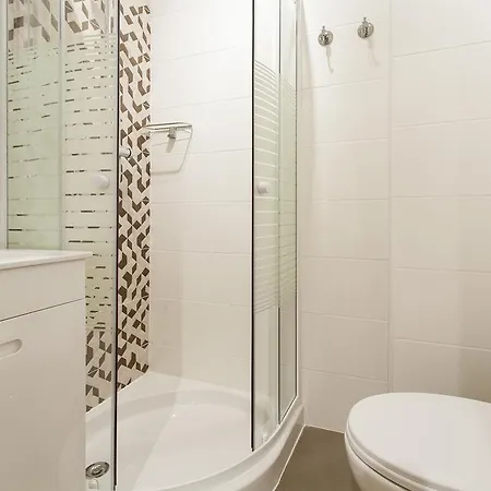 Guestready - Stylish W/ Balcony In Graca Lägenhet