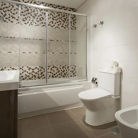 Guestready - Stylish W/ Balcony In Graca * Lisbon