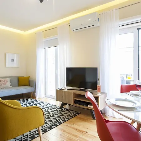 Guestready - Stylish W/ Balcony In Graca Лиссабон
